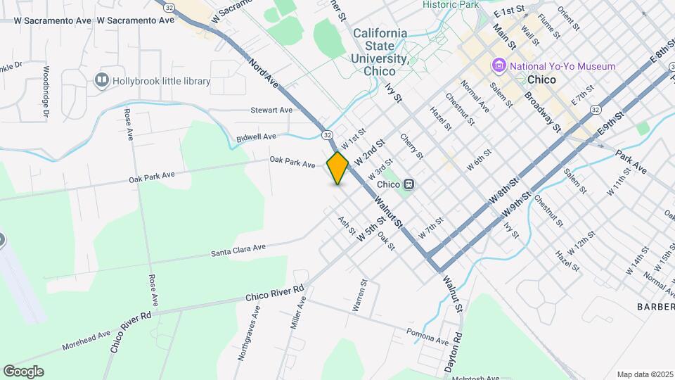 228 Oak St Map and Location Details