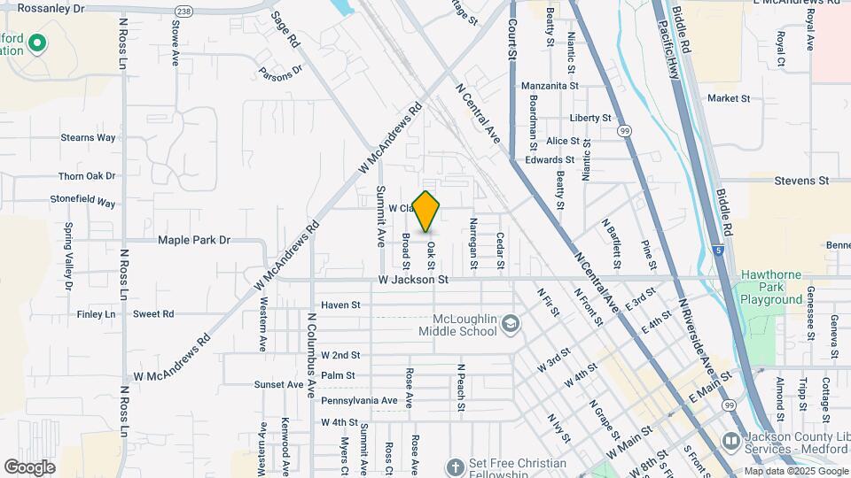 801 Oak St Map and Location Details