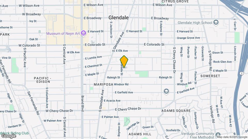 605 E Maple St Mapa y Detalles de la Ubicación