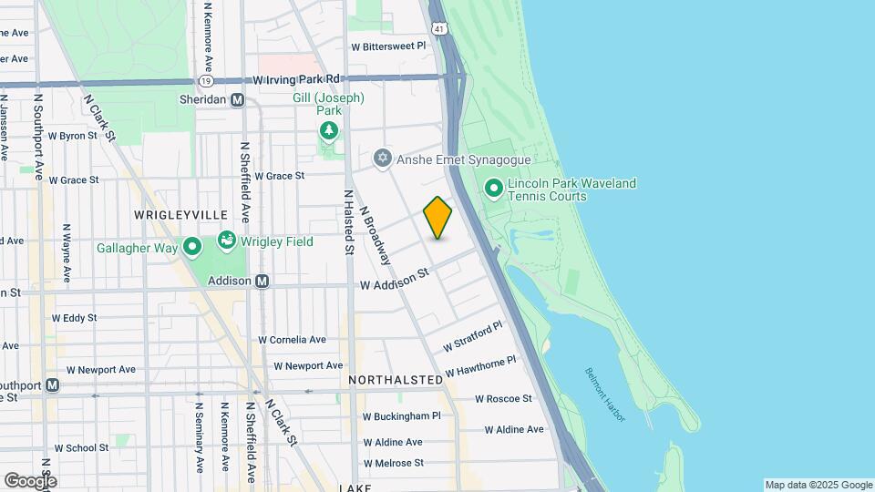 3615 N Pine Grove Ave, Unit 2E Map and Location Details