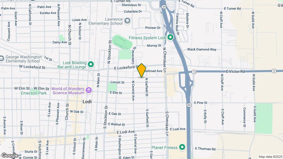 427 W Locust St Map and Location Details