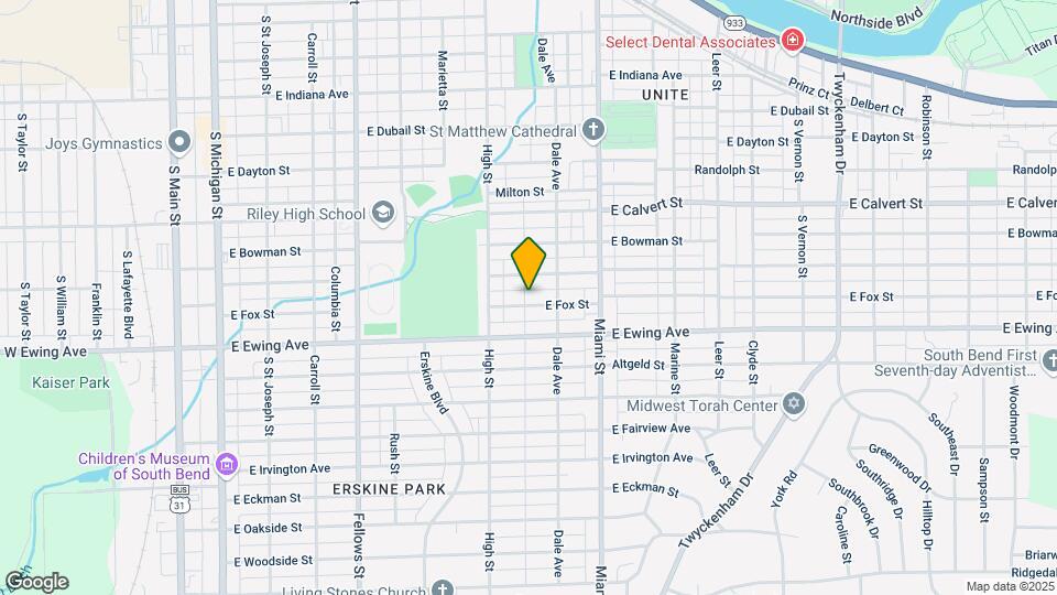 901 E Fox St Map and Location Details