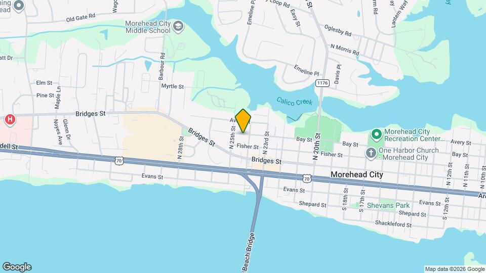 2405 Bay St Map and Location Details