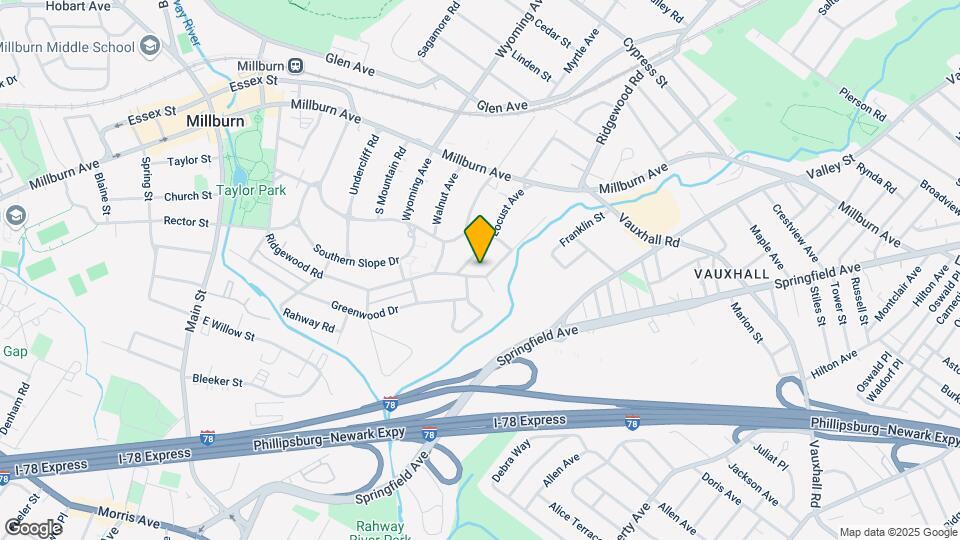 827 Ridgewood Rd Map and Location Details