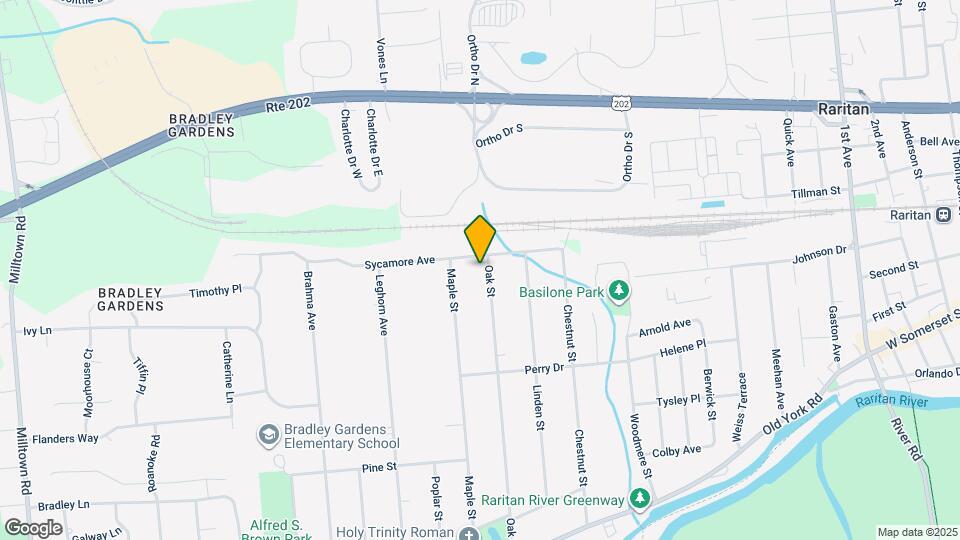 190 Oak St Map and Location Details