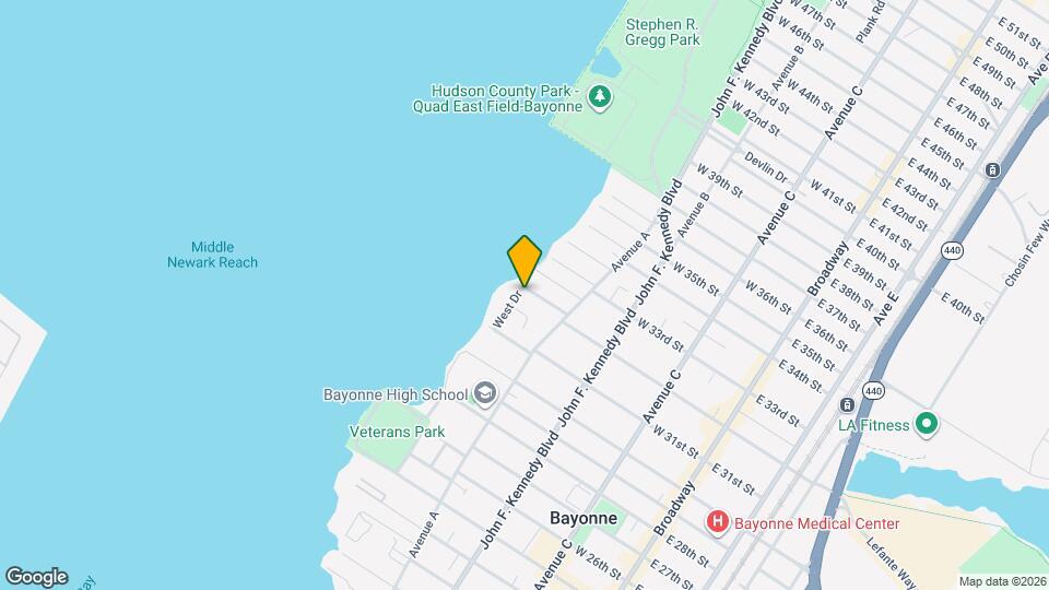 182 W 32nd St Map and Location Details