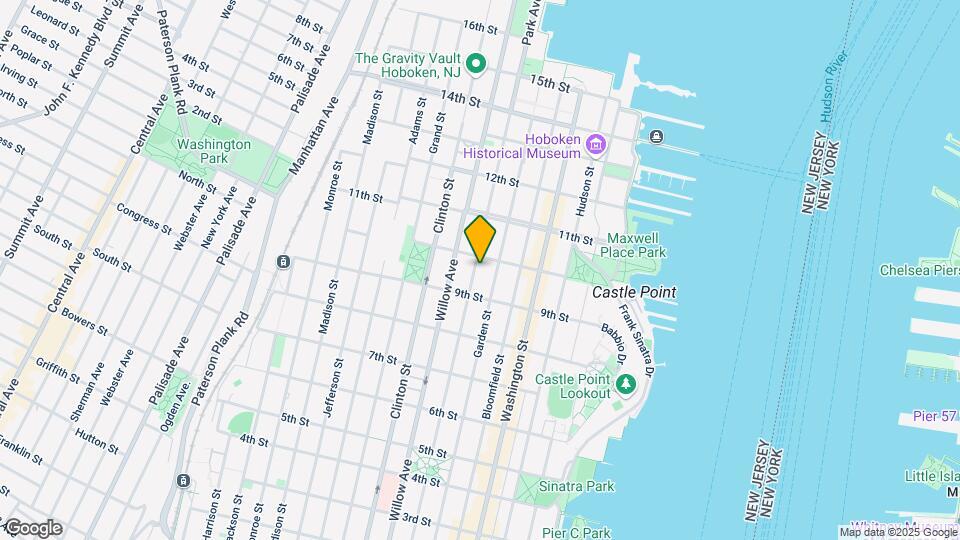 931 Park Ave Mapa y Detalles de la Ubicación