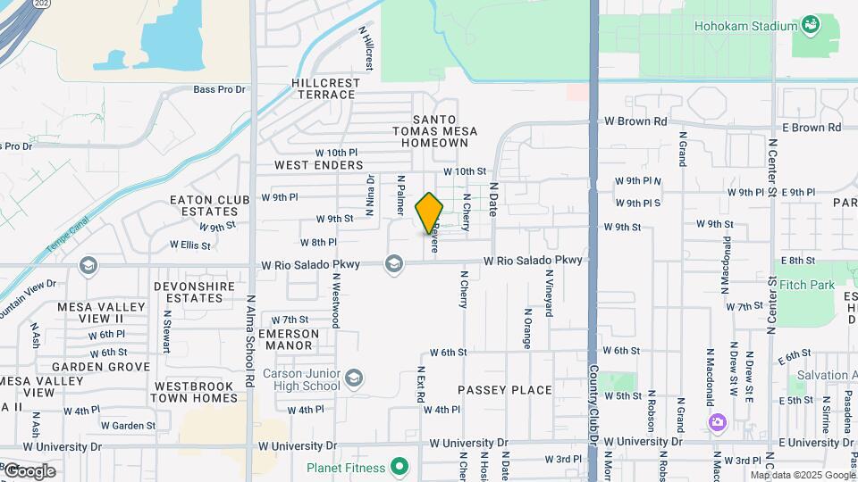 832 N Cherry St Map and Location Details
