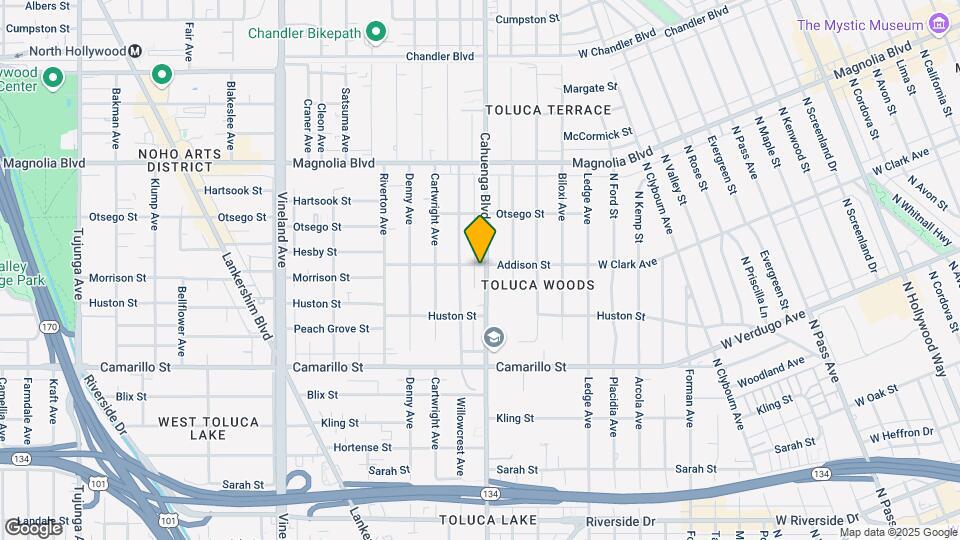 4957 Cahuenga Blvd Mapa y Detalles de la Ubicación