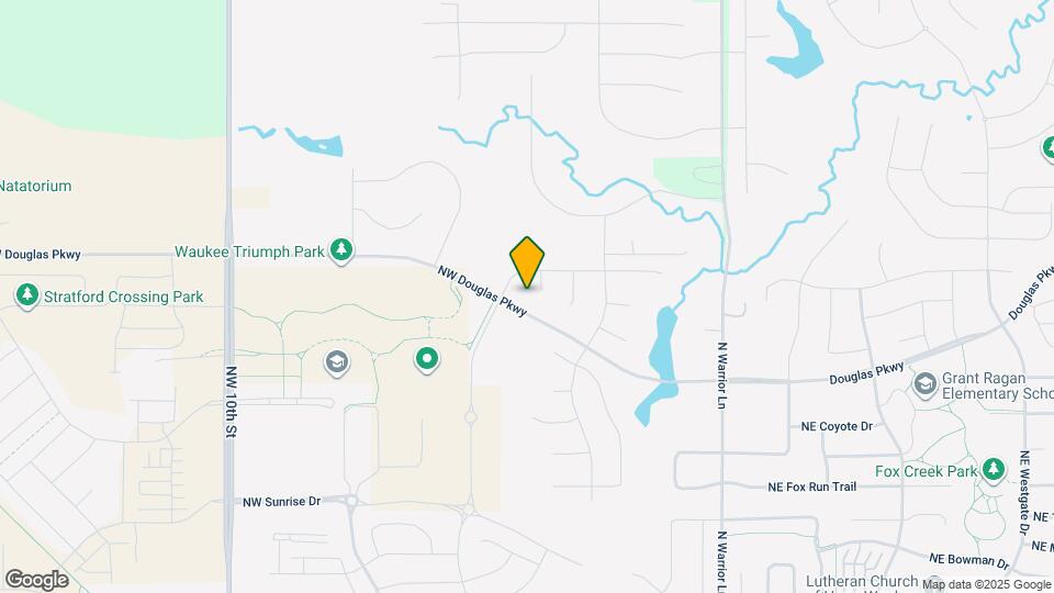 860 NW Frescott Cir Map and Location Details