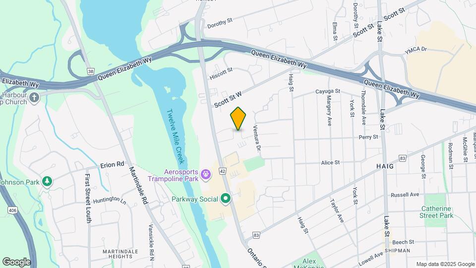 24 Manhattan Ct. Map and Location Details