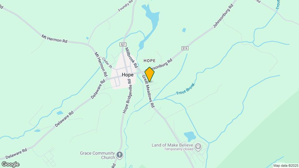 2 Hickory St Map and Location Details