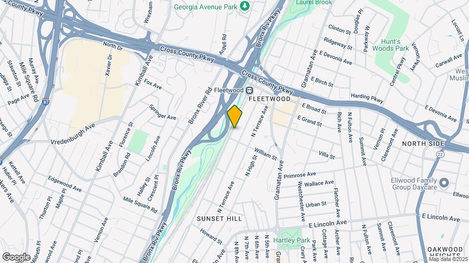 557 N MacQuesten Pkwy Map and Location Details