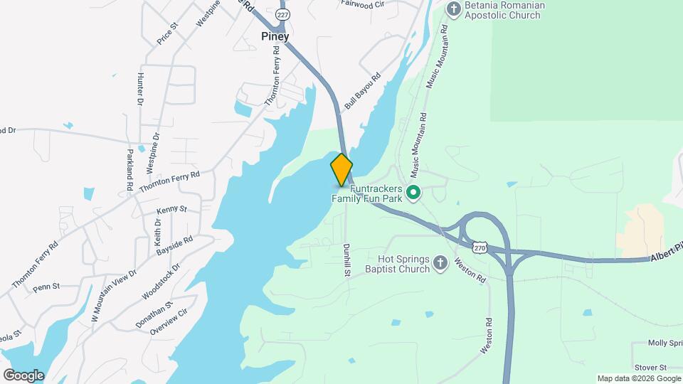 Pier West Condominiums Mapa y Detalles de la Ubicación