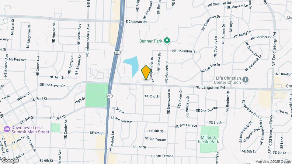 201 NE Westwind Dr Map and Location Details