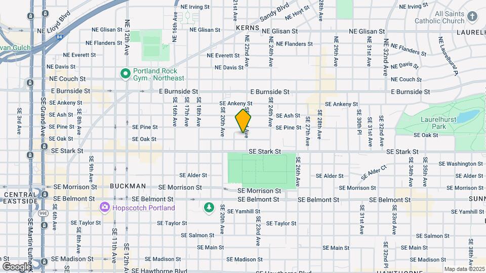 2137 SE Oak St Map and Location Details