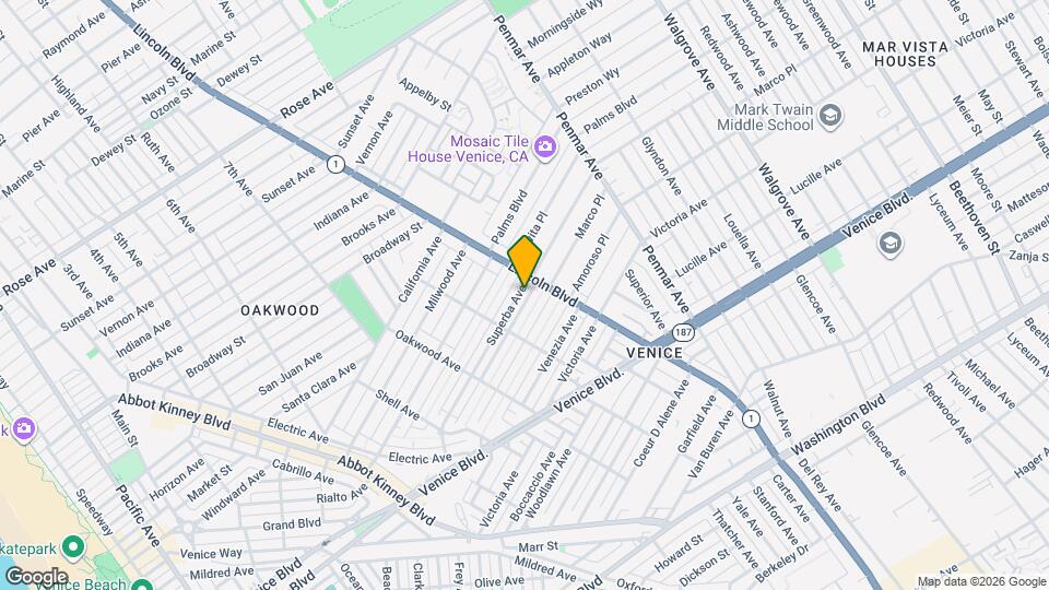 942 Superba Ave Map and Location Details