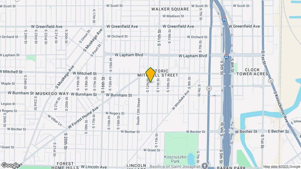 1136 W Maple St Map and Location Details