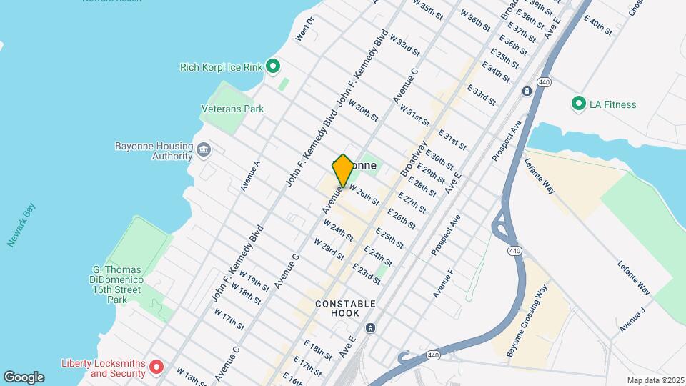 582 Avenue C Mapa y Detalles de la Ubicación