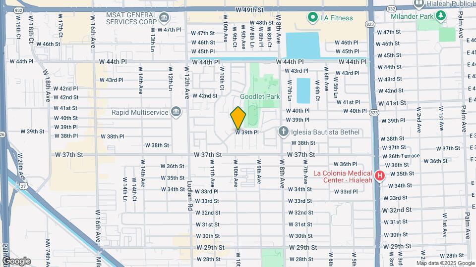 958 W 39th Pl Map and Location Details