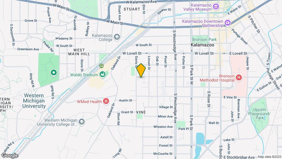 827 W Walnut St Map and Location Details