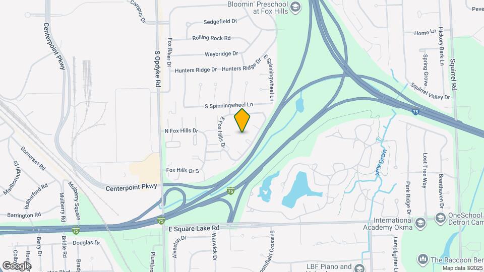 685 E Fox Hills Dr Map and Location Details