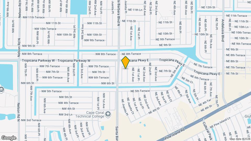 704 NE Juanita Ct Map and Location Details