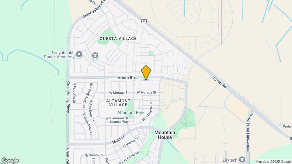 480 N Orinda Ct Map and Location Details