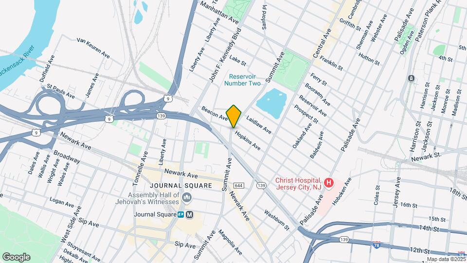 680 Summit Ave Mapa y Detalles de la Ubicación