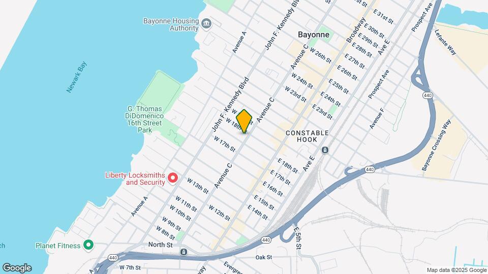 423 Avenue C Mapa y Detalles de la Ubicación