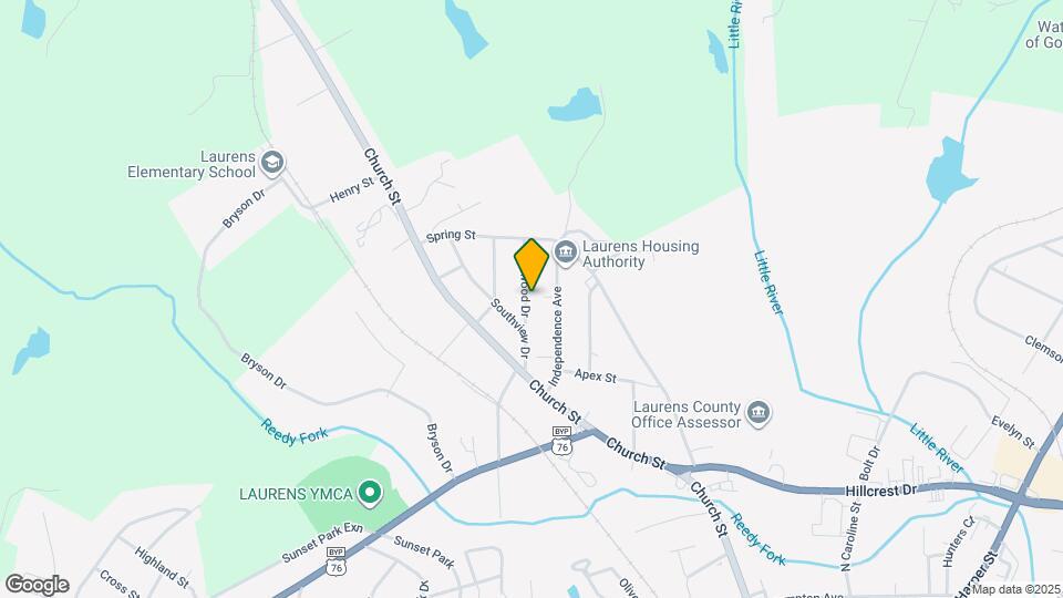 204 Oakwood Dr Map and Location Details