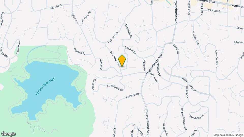 16879 Mooncrest Dr Map and Location Details