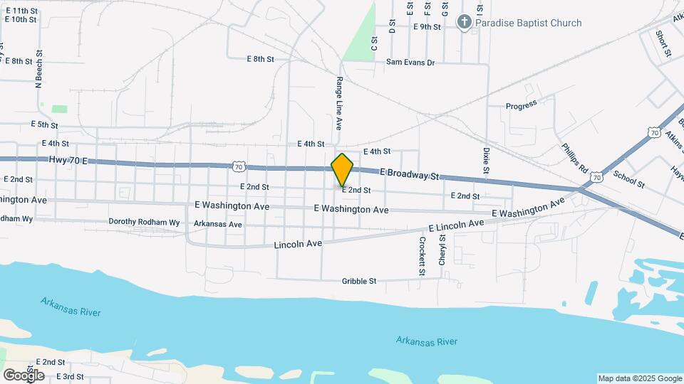 2908 E 2nd St Map and Location Details