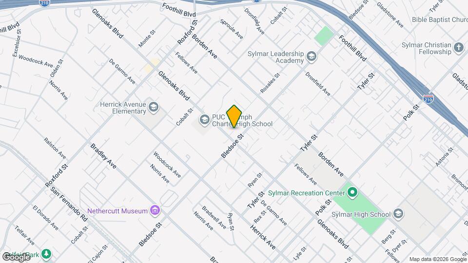 13310 Glenoaks Blvd Mapa y Detalles de la Ubicación