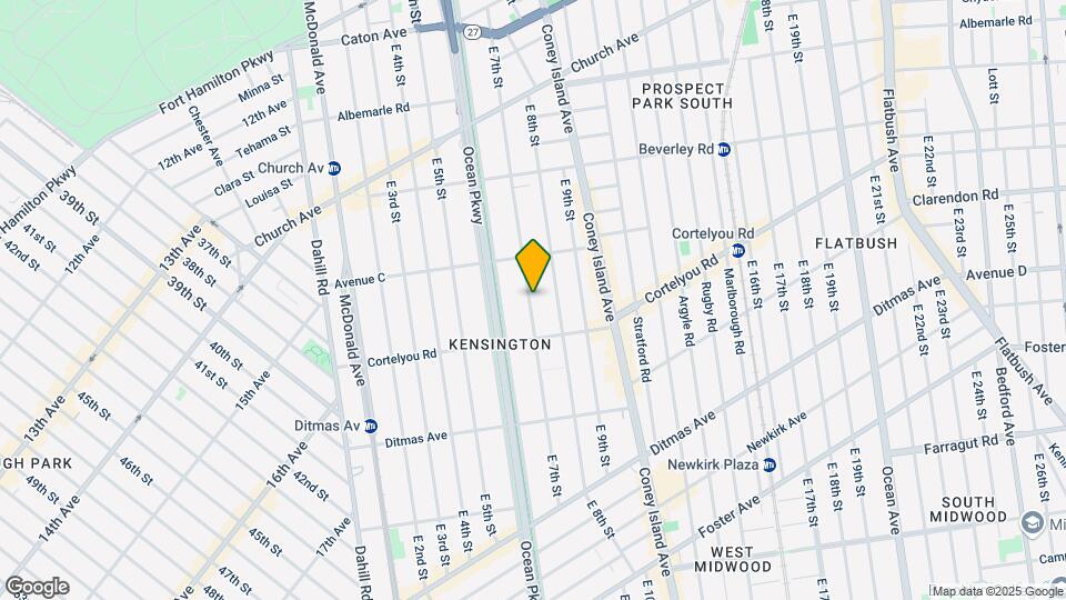 495 E 7th St Map and Location Details