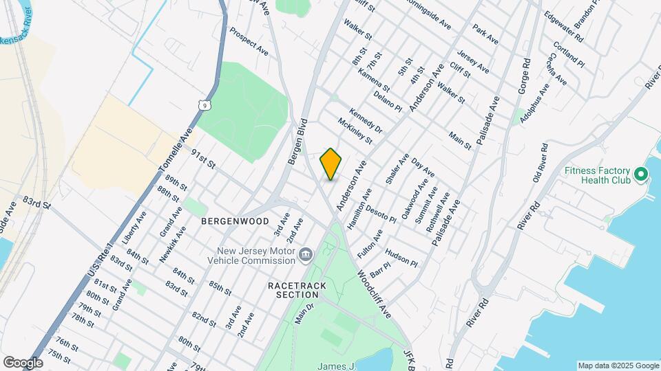 37 Grant St, Unit apt3 Map and Location Details