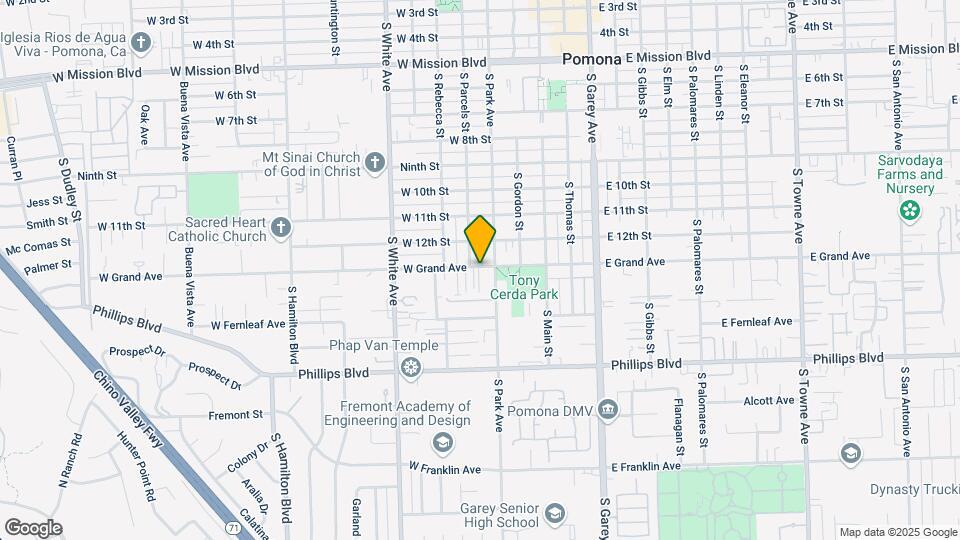 560 W Grand Ave Map and Location Details