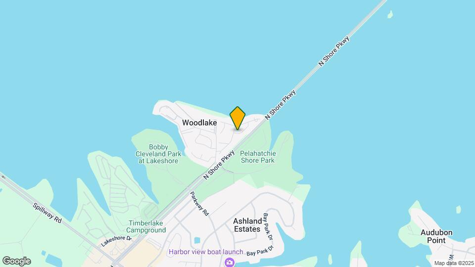 413 Woodlake Ln Map and Location Details