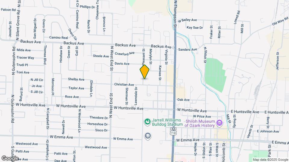 811 N Pleasant St Map and Location Details