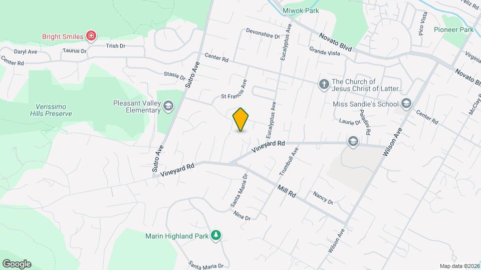 8 Racquet Ct Map and Location Details