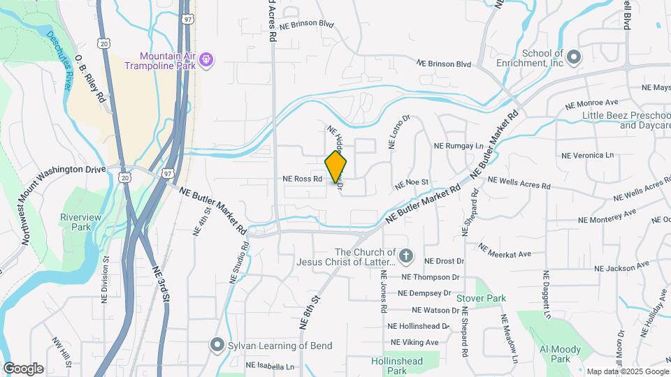 931 NE Hidden Valley Dr Map and Location Details