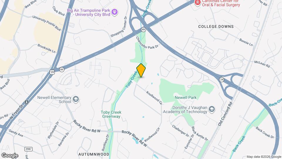 8205 Knollwood Cir Mapa y Detalles de la Ubicación