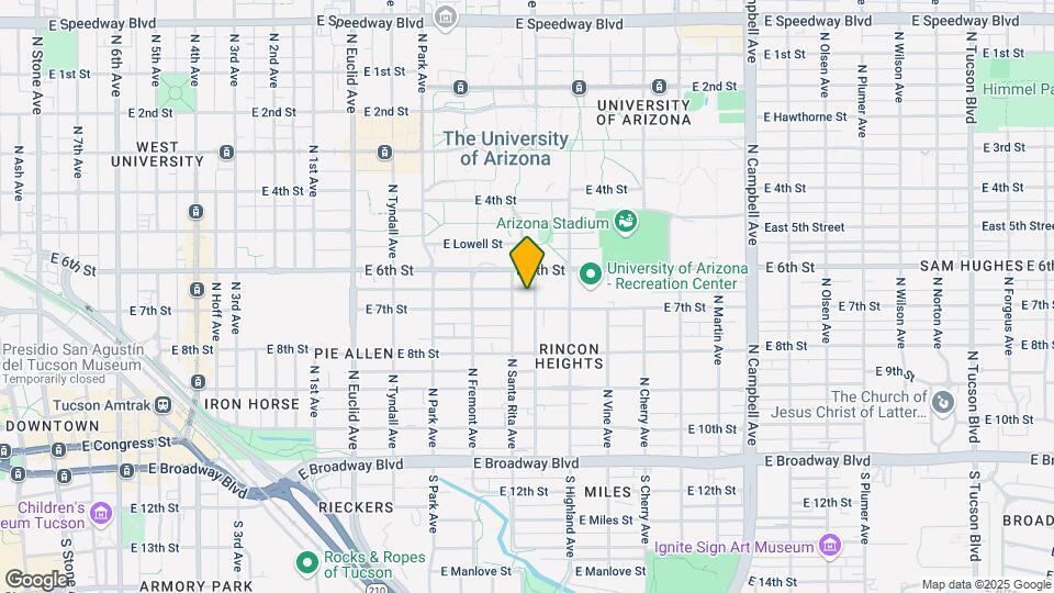 1215 E 7th St Mapa y Detalles de la Ubicación