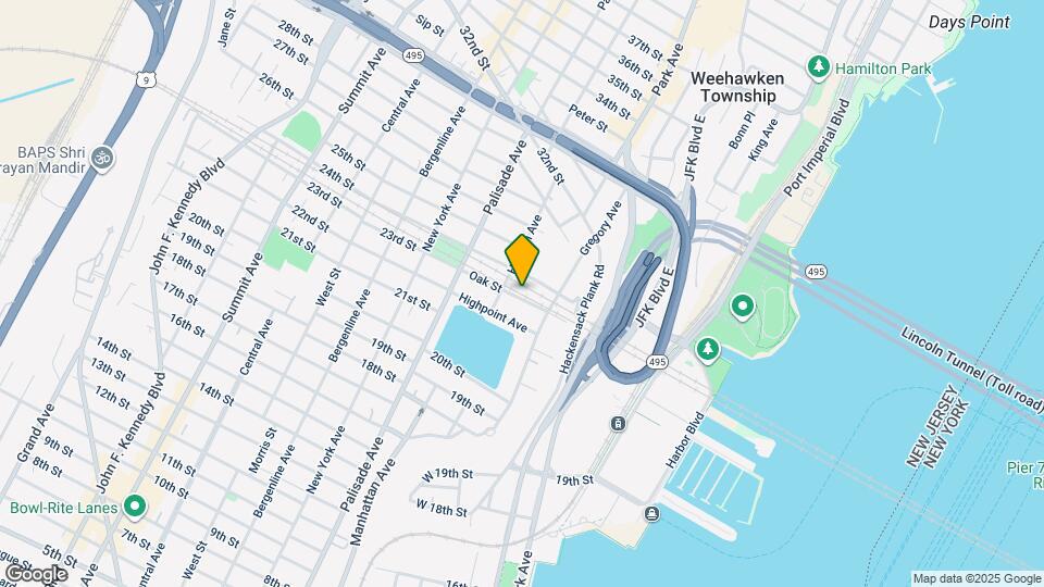 128 Oak St Map and Location Details