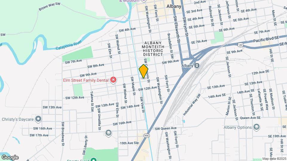 661 SW 11th Ave Map and Location Details