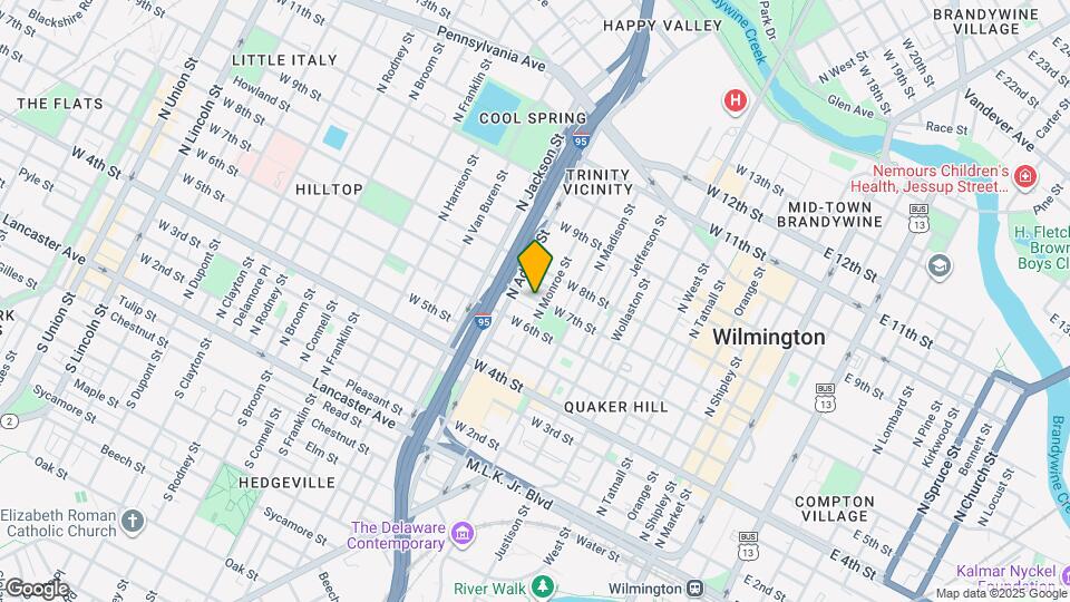 820 W 7th St Map and Location Details