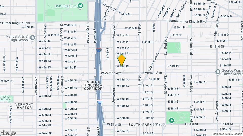 230 W 43rd Pl Map and Location Details