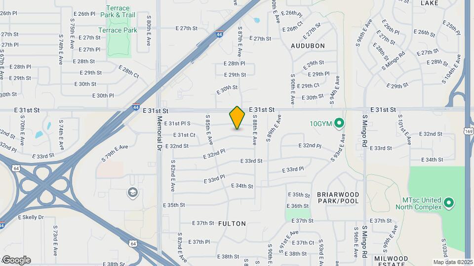 8551 E 32nd St Map and Location Details