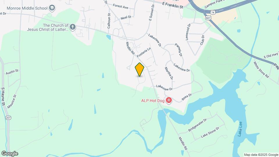 1112 Bradford Pear Rd Map and Location Details