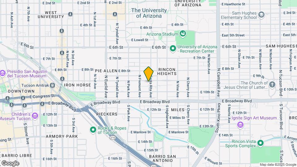 1142 E 9th St Map and Location Details